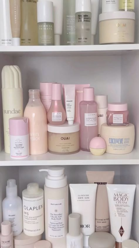 Beauty Products Aesthetic, Dream Skincare, Koleksi Makeup, Pink Board, Preppy Things, Sephora Skin Care, Skincare Inspiration, Pink Lifestyle, Glow Recipe