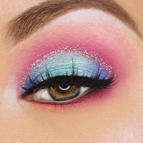 Cotton Candy Makeup, Eyeshadow Yellow, Crazy Lipstick, Eye Makeup Glitter, Club Makeup, Pastel Eyeshadow, Makeup Everyday, Candy Makeup, Yellow Eyeshadow