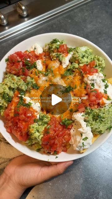 Nishat Cooks on Instagram: "Cheesy Prawn Nachos 🌶️ w/ Sour Cream & Chive, Avocado, Onion & Chilli, and Salsa 
/
/
/
/
/
/
/
/
/
#nishatcooks #nachos #easymeals #budgetmeals #mealprep #nachos #fyp #easycooking #recipeideas #simplerecipe #easyrecipes" Prawn Nachos, Budget Meals, Easy Cooking, Nachos, Dipping Sauce, Sour Cream, Meal Prep, Avocado, Easy Meals