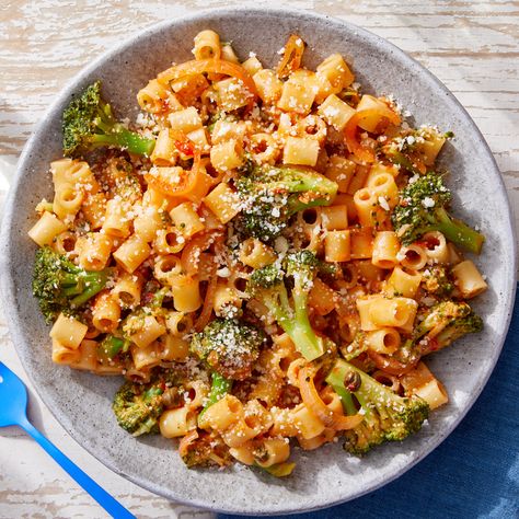 Recipe: Pasta in Spicy Tomato Sauce with Broccoli - Blue Apron Pasta Broccoli, Recipe Pasta, Spicy Tomato Sauce, Broccoli Pasta, Creamy Tomato Sauce, Vegan Living, Blue Apron, Seasonal Ingredients, Quick Cooking