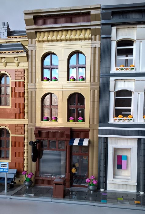 Modular Office Building, Lego Architecture Building, Lego House Ideas, Lego Village, Lego Furniture, Lego Town, City Ideas, City Project, Lego Buildings