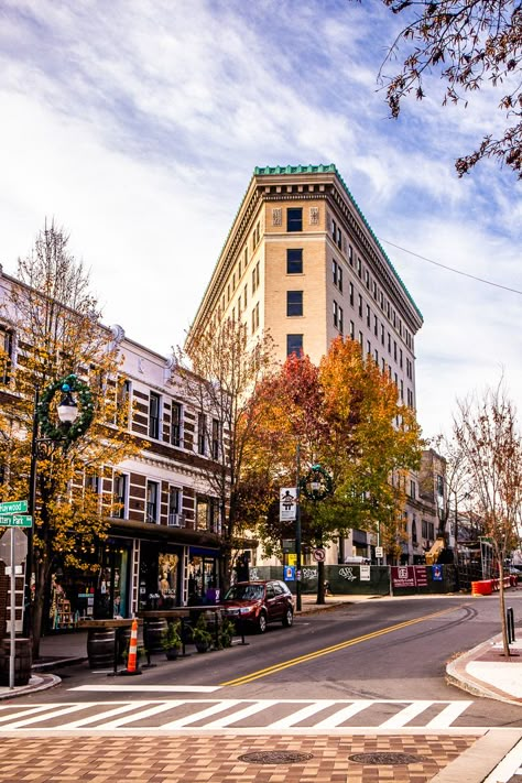 48 Hours Of Cool Things To Do In Downtown Asheville, NC Asheville Things To Do, Asheville Breweries, Downtown Asheville Nc, Visit North Carolina, North Carolina Travel, Nc Mountains, Hotel Indigo, Biltmore Estate, Western North Carolina