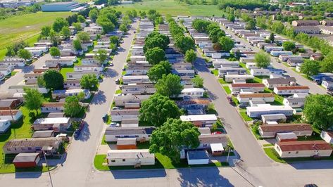 Should You Invest In Mobile Home Parks? Only If You Like Consistent Returns Mobile Home Park Landscaping, Mobile Home Park Layout, Mobile Home Park Yard Ideas, Buying A Mobile Home, Castle Layout, Mobile Home Repair, Single Wide Mobile Homes, Urban Village, Mobile Home Living