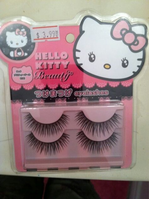 Lashes /hello kitty Hello Kitty Lashes, Y2k Makeup Looks, Clothes Pieces, Trashy Y2k Aesthetic, Kitty Makeup, Y2k Makeup, Hello Kitty Gifts, Gyaru Makeup, Hello Kitty Makeup