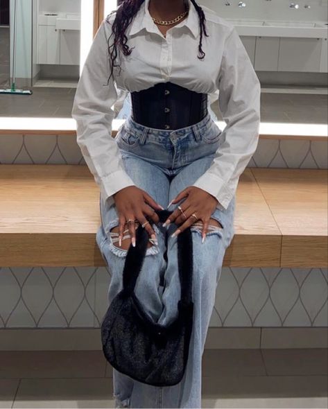 Dress Shirt With Corset Outfit, Collar Shirt And Jeans Outfit, Corset Top With Long Sleeve Under, Corset Belt With Jeans, Shirt Dress And Corset Outfit, Oversized Shirt With Corset Outfit, White Button Up With Corset Outfit, Corset And Shirt Outfit Aesthetic, Corset Dress Shirt Outfit