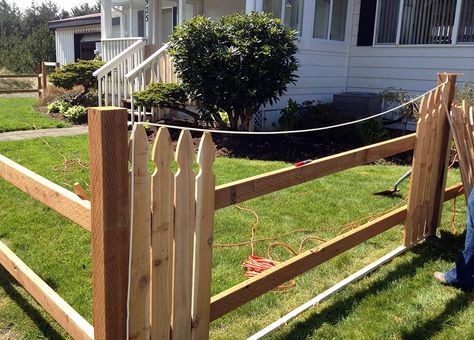 Building cedar picket fence Types Of Picket Fences, Rustic Picket Fence, Backyard Wooden Fence Ideas, Cedar Garden Fence, Natural Picket Fence, Picket Fence On A Slope, 3 Foot Fence Ideas, Small Picket Fence Ideas, Short Fence Ideas