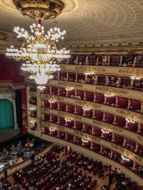 La Scala Theatre, Beautiful Theatres, Opera Theatre, Events Place, A Night At The Opera, Italy Travel Guide, Concert Hall, Old Money Aesthetic, Incredible Places