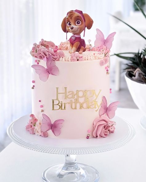 𝐃𝐞𝐦𝐞𝐭 🇹🇷 (@gateauxdelices_13) • Instagram photos and videos Sky Paw Patrol Birthday Cake, Tort Psi Patrol, Skye Paw Patrol Cake, Paw Patrol Party Decorations, Paw Patrol Birthday Cake, Cake Roll Recipes, Psi Patrol, Skye Paw, Luxury Cake