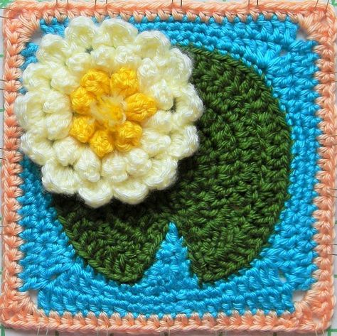 Water Lily Pad Granny Square - FREE CROCHET PATTERN for both popcorn lily flower and waterlily pad square Lilies Crochet, Crochet Square Pattern, Crochet Dreams, Crocheted Flower, Crochet Granny Square Blanket, Flower Blanket, Crochet Blocks, All Free Crochet, Crochet Granny Square