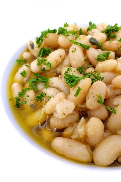 Tuscan White Beans Recipe, Italian Beans Recipe, Italian White Beans, Italian Butter Beans Recipe, Canelli Bean Recipes, Tuscan Beans Recipe, Tuscan Beans, Braised White Beans, White Beans Recipe