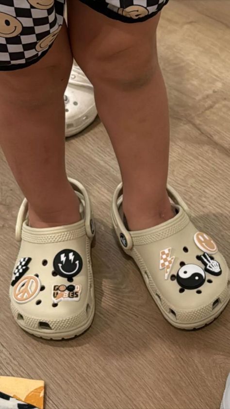 My kids LOVE crocs & croc jibbitz - these cute toddler boy crocs are decked out and so dang cute for summer! Cute Toddler Boy, Croc Jibbitz, Toddler Crocs, Cool Kids Club, Crocs Fashion, Trendy Kids Outfits, Stylish Kids Outfits, Cool Kids Clothes