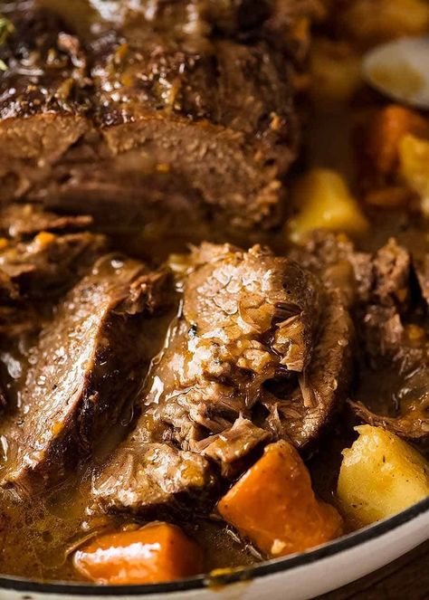 Close up of fall apart beef - Crockpot Pot Roast Steak In Slow Cooker, Pikes Peak Roast, Slow Cooked Roast Beef, Braised Steak, Beef Crockpot, Ground Beef Pasta, Ground Beef And Potatoes, Beef Pot Roast, Slow Cooker Roast