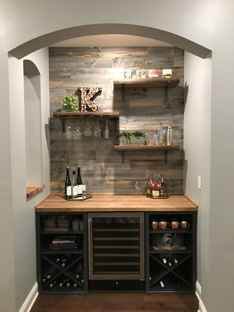 Home Bar Ideas Small Corner, Small Bar Ideas For Home, Mini Bar Kitchen, Mini Bar Ideas, Small Bar Ideas, Diy Nook, Home Mini Bar, Kitchen Designs Ideas, Wet Bar Designs