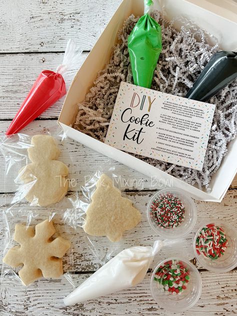 Bakery Christmas Gift Box Ideas, Christmas Snack Box Ideas, Christmas Cookie Kits Diy, Christmas Diy Cookie Kit, Christmas Treat Packaging Ideas, Cookie Boxes Christmas, Christmas Bake Sale Ideas Fundraiser, Christmas Cookie Kits For Kids, Diy Christmas Cookie Decorating Kit