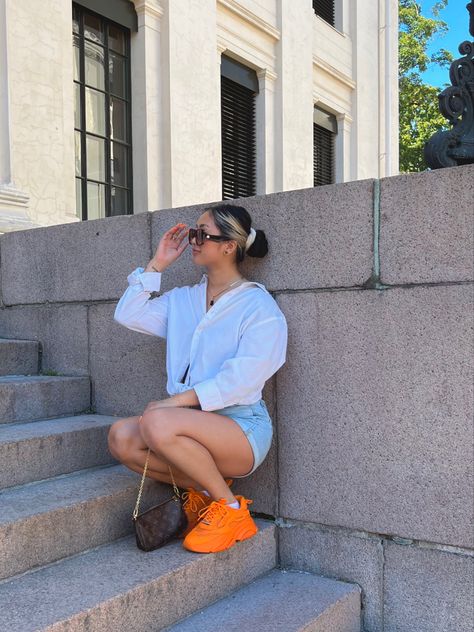 Orange Shoes Outfit Sneakers, Orange Sneakers Outfit, Orange Shoes Outfit, Tennis Outfits, Tennis Shoes Outfit, Orange Sneakers, Orange Shoes, Classy Casual, Tennis Clothes