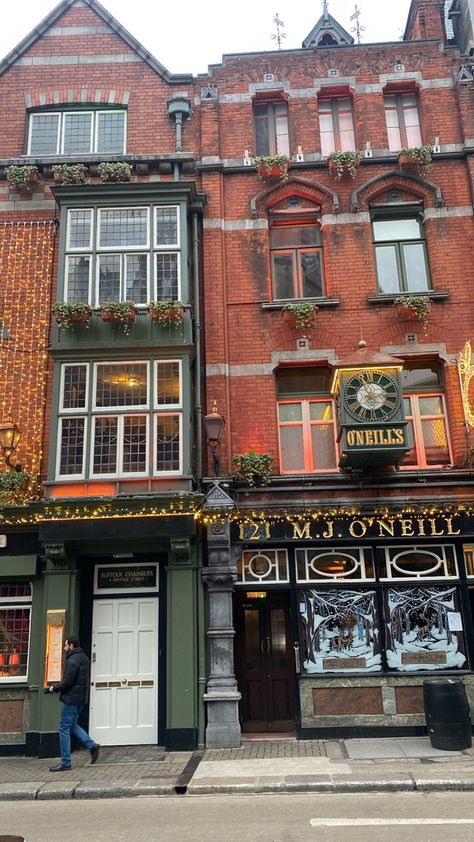 Building 
Architecture 
Old building 
City 
Red brick building Dublin Winter, Dublin House, Dublin City, Big Windows, Idea Board, Open Book, Dublin, Exterior, Architecture