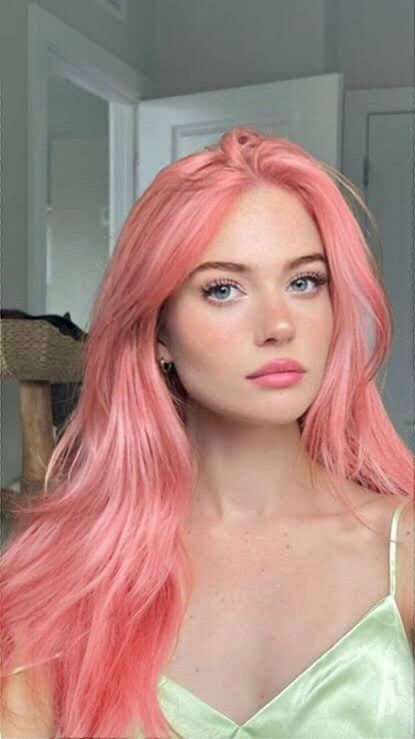 How To Style Pink Hair, Pink Hair Face Claim, Pink Hair Green Eyes, Pink Hair And Blue Eyes, Pink Hair Blue Eyes, Flattering Makeup, Pink Haired Girl, Pale Pink Hair, Baby Pink Hair