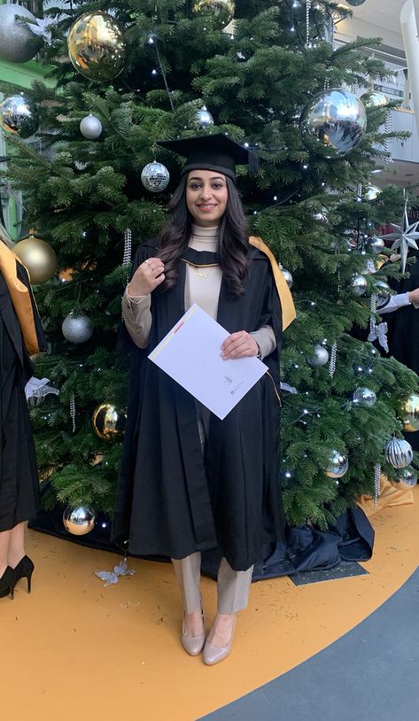 Winter Graduation 2019 Winter Graduation Outfit College, Winter Graduation Pictures, Winter Graduation Dress, Winter Graduation Outfit, Graduation Guest Outfit, Winter Graduation, Graduation Outfit College, Graduation Dress College, Graduation Photography Poses