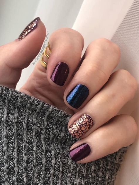 Fall Nails Blue Grey, Dark Color Nails Design Ideas, Purple And Navy Nails, Copper And Teal Nails, Fall Dip Manicure Ideas, Late November Nails, Pedicure Nails Ideas, Small Nail Bed Nails, Jewel Tone Nail Designs