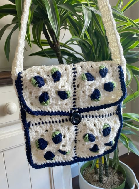 Rory Gilmore Crochet, Crochet Blueberry Bag, Crochet Y2k Top, Fairy Grunge Crochet, Blueberry Crochet, Crochet Grunge, Y2k Turtleneck, Avant Basic, Indie Crochet