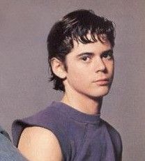 Ponyboy Curtis Outfit, Pony Boy Outsiders, Pony Boy And Johnny, Pony Boy Curtis, Outsiders Icons, Soda Pop Curtis, Tom Howell, Outsiders Ponyboy, The Outsiders Ponyboy