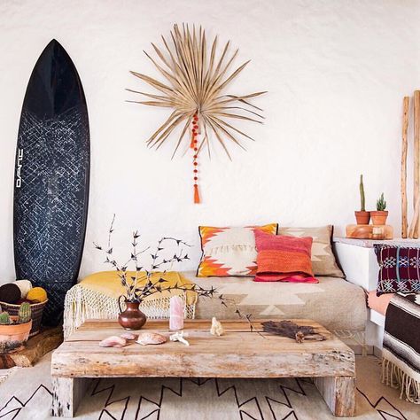 Surf Style Decor, Deco Surf, Surf House Decor, Surf Room, Surf Decor, Coastal Living Rooms, Surf House, Surf Shack, Beach Shack