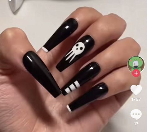 Grunge Nails Acrylic Coffin, Nails Acrylic Moon, Nails Acrylic Anime Inspired, Black Star Soul Eater Nails, Deftones Inspired Nails, Goth Black Nails Short, Soul Eater Acrylic Nails, Soul Eater Nail Art, Soul Eater Nails Short