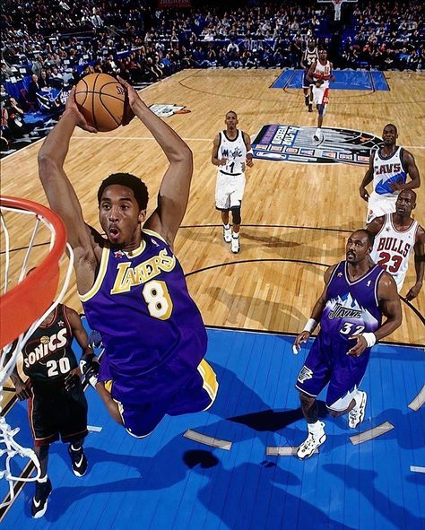 Aerial view from the classic Kobe dunk photo in the 1998 All-Star-Game. 📸: Andrew D. Bernstein Associates Kobe Bryant Dunk, Kobe Bryant Family, Michael Jordan Basketball, All Star Team, Jordan Basketball, Basketball Wallpaper, Team Games, Basketball Pictures, Team Uniforms