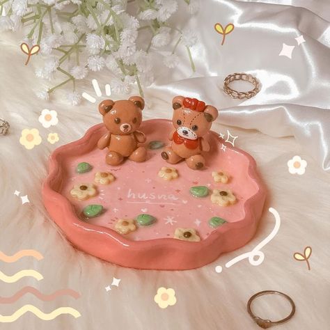 Kawaii Clay Trinket Dish, Diy For Sister, Kawaii Ceramics, Cute Clay Creations, Cute Clay Art, Air Dry Clay Craft, Trinket Dish Clay, Clay Art Ideas, Tiny Chum