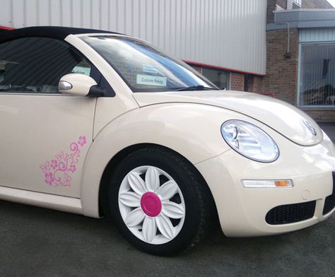 Vw Bug Accessories, Beetle Accessories, Vw Beetle Accessories, Volkswagen Beetle Convertible, Bug Car, Hello Kitty Car, Doodle Bug, Golf Mk3, Car Deco