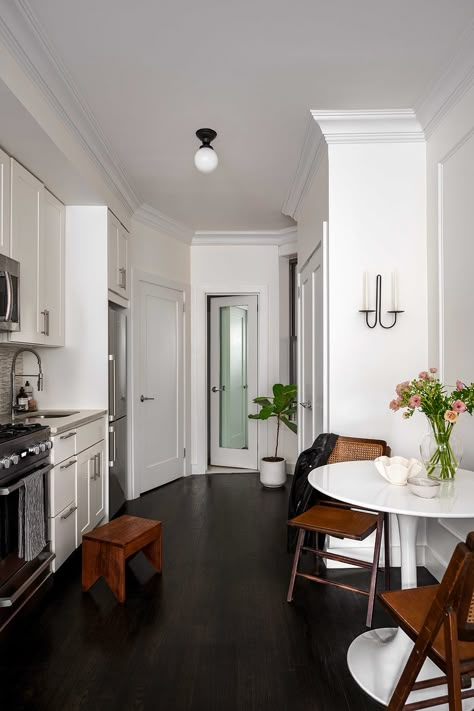 This Designer’s 500 Square Foot NYC Apartment Ditches the Traditional Studio Layout Parisian Studio Apartment Small Spaces, New York Tiny Apartment, Small Nyc Apartment Kitchen, Nyc Apartment Kitchen, Small Nyc Apartment, Nyc Studio Apartments, Nyc Apartment Decorating, Bachelor Apartments, Brooklyn Kitchen