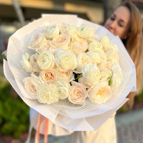 This beautiful bouquet features pristine white roses that embody elegance and purity. The roses are arranged meticulously in a perfectly rounded display, creating a radiant sphere of petals. The bouquet is wrapped in translucent white paper that enhances the natural beauty of the roses and tied with a delicate, blush-toned ribbon to add a touch of softness ☺️

#flowerbouquet #freshflowers #flowershopboca #flowerdelivery #birthdaysurprise #birthdaygift #floristbocaraton #flowerlover Birthday Surprise, Flower Lover, Beautiful Bouquet, Flower Delivery, White Paper, Flower Shop, Fresh Flowers, White Roses, Flowers Bouquet