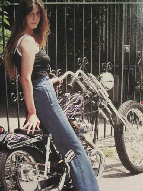 The 70's - Album on Imgur Biker Girl Style, Biker Shorts Outfit, Biker Aesthetic, Vintage Biker, Biker Life, I'm With The Band, Biker Chick, Motley Crue, Easy Rider