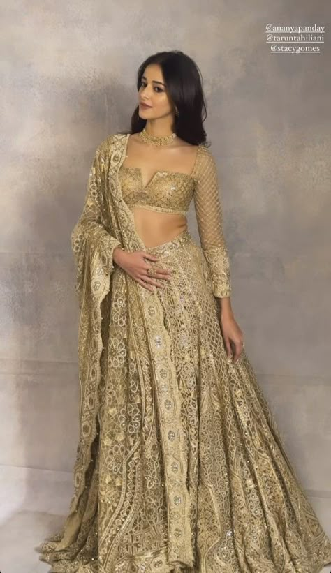 Golden Bridal Lehenga, Anaya Pandey, Rajasthani Thali, Crop Top Gown, Manish Malhotra Bridal, Indian Formals, Goddess Attire, Reception Looks, Arpita Mehta