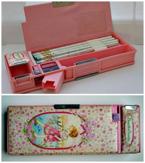 Japanese Pencil Case, Elementary School Supplies, Cool Pencil Cases, 1980s Childhood, Childhood Memories 90s, 90s Memories, 80s Toys, 90s Childhood, Pencil Boxes