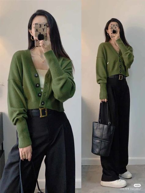 Formal Artsy Outfit, Korean Green Outfit, Green Outfit Inspo Aesthetic, Green Cardigan Outfit, Asian Style Clothes, Korean Outfit Ideas, Trends 2025, Outfit Korean Style, Simple Style Outfits