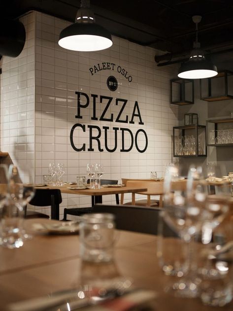 Pizza Restaurant Design Interior Ideas, Italian Restaurant Design, Italian Restaurant Decor, Pizza Factory, Pizzeria Design, Small Restaurant Design, Restaurant Identity, Pizza Branding, The Metric System