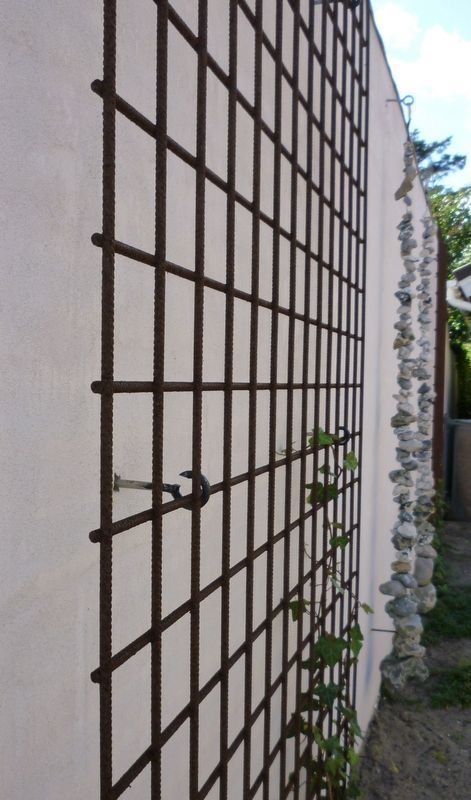 Apartment Facade Design, Apartment Facade, Vertical Garden Wall, Walled Garden, Apartment Garden, Small Garden Design, Small Backyard Design, Garden Trellis, Garden Structures