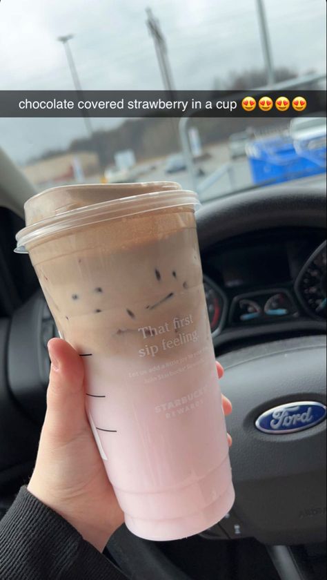 Starbucks Drinks Pink Drink Cold Foam, Choclate Starbucks Orders, Pink Starbucks Coffee, Strawberry Milk Starbucks, Pink And Brown Starbucks Drink, Starbucks Drinks With Strawberry Cold Foam, Starbucks Pink Drink With Chocolate Cold Foam, Valentines Drinks Starbucks, Pink Drink Chocolate Foam