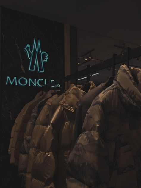 Moncler Wallpapers, Moncler Aesthetic, Dark Luxury Aesthetic, Dark Luxury, Watch Wallpaper, Apple Watch Wallpaper, Luxury Aesthetic, Mobile Wallpaper, Supercars