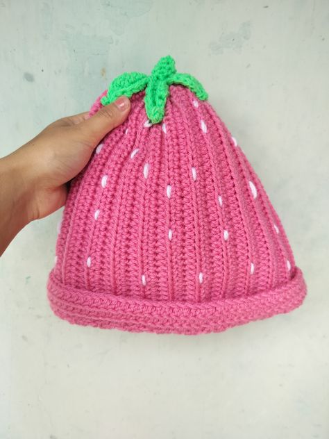 #crochet #strawberrycrochet#asthetic Strawberry Beanie, Cute Crochet Ideas, Crochet Strawberry, Cute Crochet, Crochet Ideas, Crochet, Pins