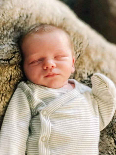 Baby boy newborn Baby Blonde Boy, Blonde Newborn, Blond Baby Boy, Blonde Newborn Boy, Newborn Baby Boy Aesthetic, Baby Boy Blue Eyes, Newborn Blue Eyes, Blonde Brown Eyes, Boys With Green Eyes