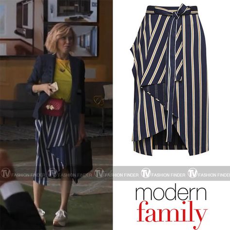 Claire Dunphy in blue striped skirt with sneakers and red belt bag #modernfamily #juliebowen #tvfashion #fashion #celebrities #tvshows Claire Dunphy Outfits, Modern Family Claire Hair, Alex Dunphy Quotes Modern Family, Claire And Phill Modern Family, Phil Dumphey Modern Family, Modern Family Claire And Phil, Skirts With Sneakers, Blue Striped Skirt, Red Belt