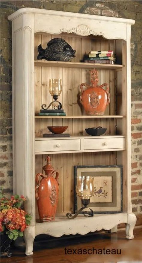 Country Bookshelf, French Country Bookcase, Kursi Ban, Shabby Chic Bookcase, Painted Cupboards, Tuscan Decor, Tuscan House, Shabby Chic Dresser, Country Style Decor