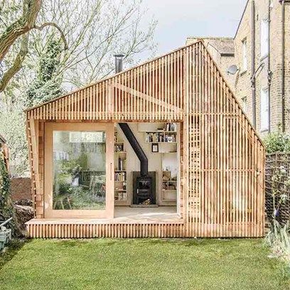 English Townhouse, Sustainable Houses, Shed Tiny House, Garden Room Ideas, Tiny House Swoon, London Garden, Tiny Cottage, Garden Studio, Brick Building