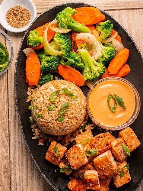 Salmon Hibachi Salmon Hibachi Recipe, Hibachi Salmon, Hibachi Recipes, Shrimp Scallops, Shellfish Recipes, Salmon Dishes, Carrot And Ginger, Fried Vegetables, Cooking Salmon