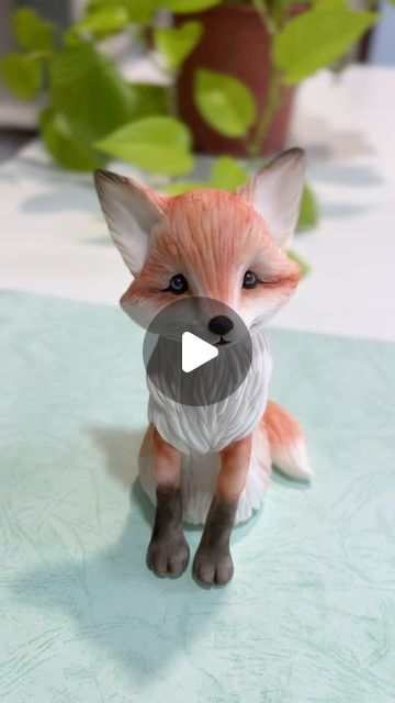 Fox Fondant, Sculpting Animals, Sugar Animal, Fox Cake Toppers, Fimo Kawaii, Fox Cake, Cake Fails, Fondant Figures Tutorial, Chocolate Ideas