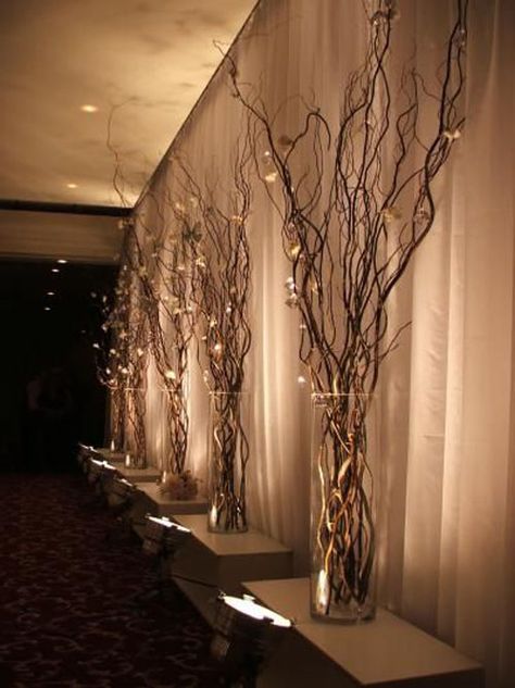 Decor Use What's In Season Tafel Decor, Lighted Branches, Wedding Winter, Deco Floral, Reception Decorations, Ikebana, Quinceanera, Wedding Centerpieces, Event Decor