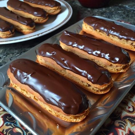 Classic Chocolate Eclairs Copycat Green Beans, Strawberry Jello Pie, Chocolate Eclair Dessert, Low Calorie Recipes Easy, Chocolate Eclairs, Chocolate Eclair, Strawberry Jello, Pastry Shells, Choux Pastry