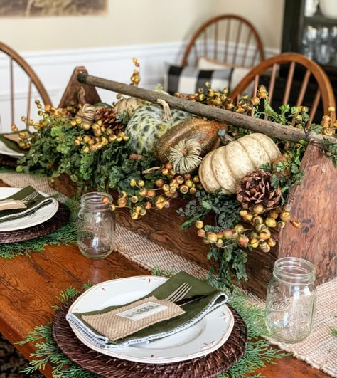 Looking for fall or Thanksgiving centerpiece ideas? No matter how big or small your gathering is, having a gorgeous fall centerpiece is a must. Wait until you see how easy this rustic fall centerpiece idea for the dining table is to make! ##centerpieceideasdiy #centerpieceideasfordiningtable #centerpieceideasforkitchentable #centerpieceideasforchristmas #centerpieceideasforthanksgiving #centerpiecefordiningroomtable #centerpieceideas #centerpieces #decorationsfortable #decorationsfordiningtable Rustic Fall Centerpieces, Fall Dining Room Table, Tool Caddy, Fall Dining Room, Fall Centerpieces, Fall Table Centerpieces, Thanksgiving Dinner Table, Autumn Dining, Fall Table Settings